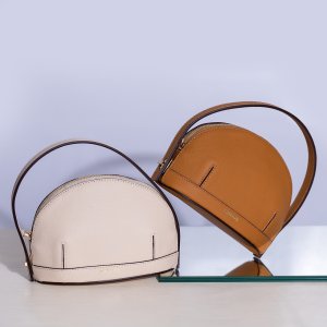 Audrey - Camel