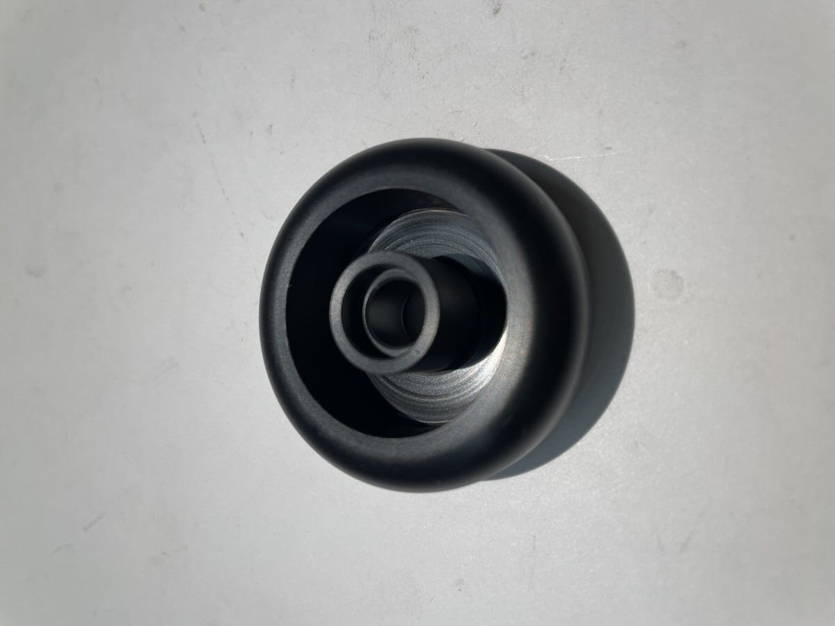 560125-001 ROLLER PIVOT