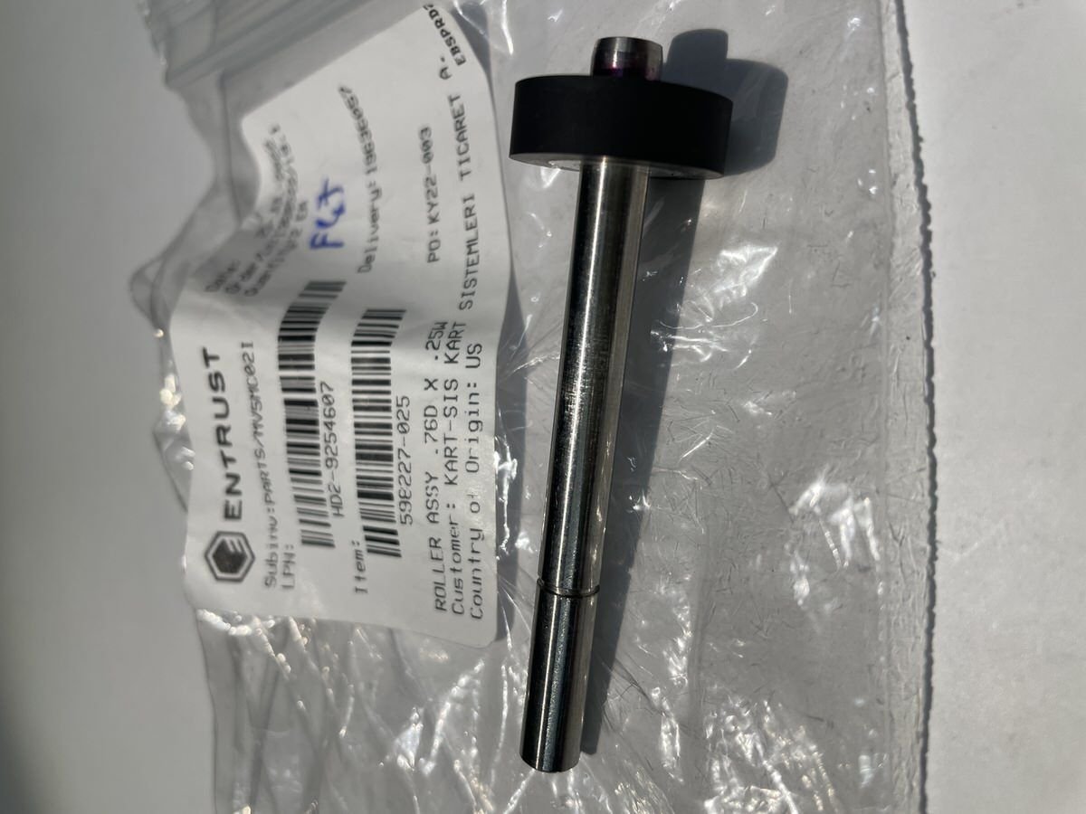 598227-025 ROLLER ASSY .76D X .25W