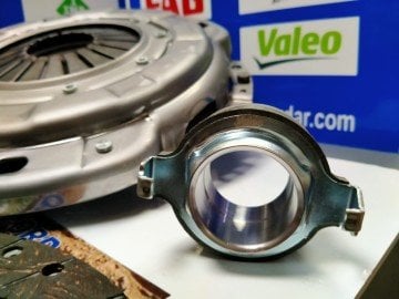 Debriyaj Seti Baskı Balata Bilya Set B2500 Mazda ve Ranger valeo 826721 XM347L521