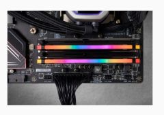 CORSAIR CMW16GX4M2C3200C14 16GB (2X8GB) DDR4 3200MHz VENGEANCE RGB PRO LED CL14