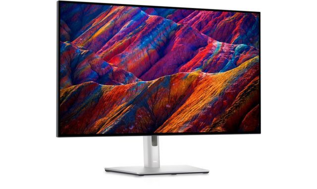 32 DELL U3223QE ULTRASHARP LED MONITOR 4K 8MS 60HZ 3840 x 2160 VESA 1x DP 1x HDMI