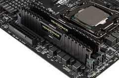 CORSAIR CMK32GX4M2B3000C15 32GB (2X16GB) DDR4 3000MHz CL15 VENGEANCE LPX SOGUTUCULU DIMM BELLEK BLACK