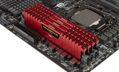 CORSAIR CMK8GX4M1A2400C16R 8GB DDR4 2400MHz CL16 VENGEANCE LPX SOĞUTUCULU DIMM BELLEK RED