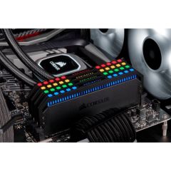 CORSAIR CMT32GX4M4Z3200C16W 32GB (4X8GB) DDR4 3200MHz CL16 DOMINATOR PLATINUM RGB SOĞUTUCULU BEYAZ DIMM BELLEK