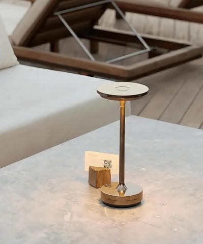 Şarjlı Masa Lambası Casares Premium