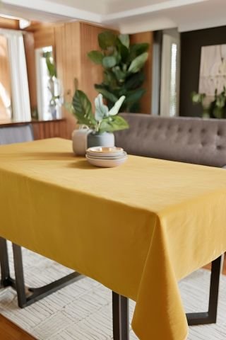 Barcelona Kadife Dokulu Masa Örtüsü 130 x 170 - Koyu Sarı