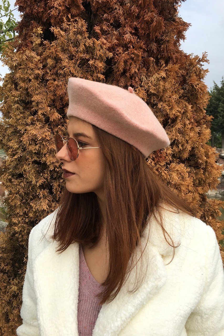 Pembe Ressam Bere