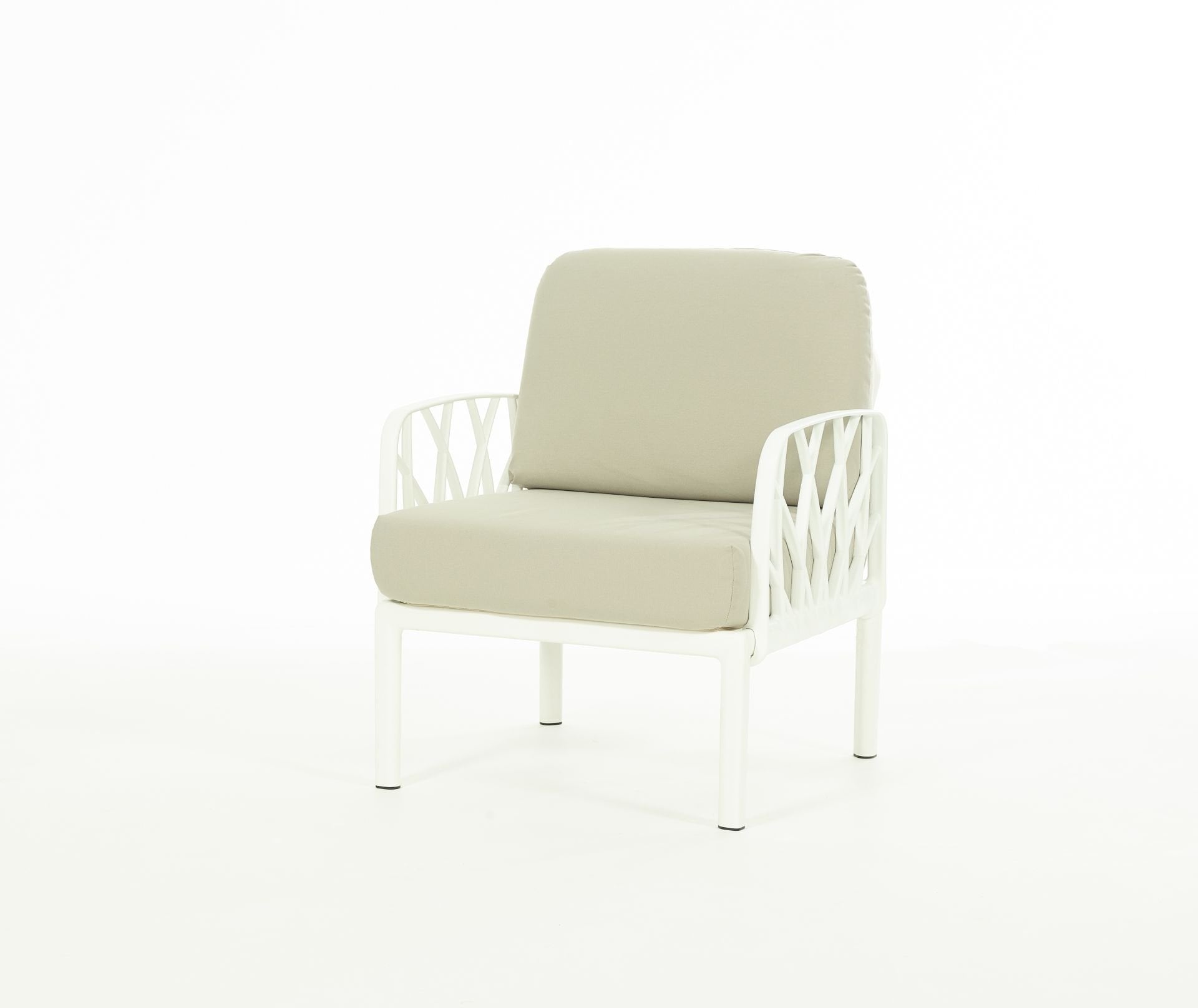 Beyaz Bej Kumaş Minderli Tekli Dış Mekan Bahçe Koltuğu