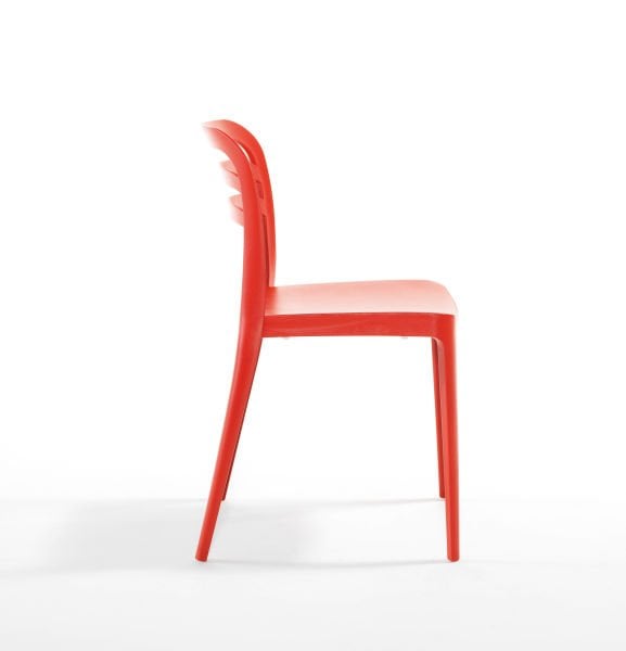 Kırmızı bahçe sandalyesi