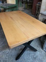 Doğal Kayın Kütük Masa 120x80 cm | Fırınlanmış Kütük Ağaç, Metal Ayaklı, Mutfak, Salon, Kafe, Otel ve Restoran İçin Özel Üretim