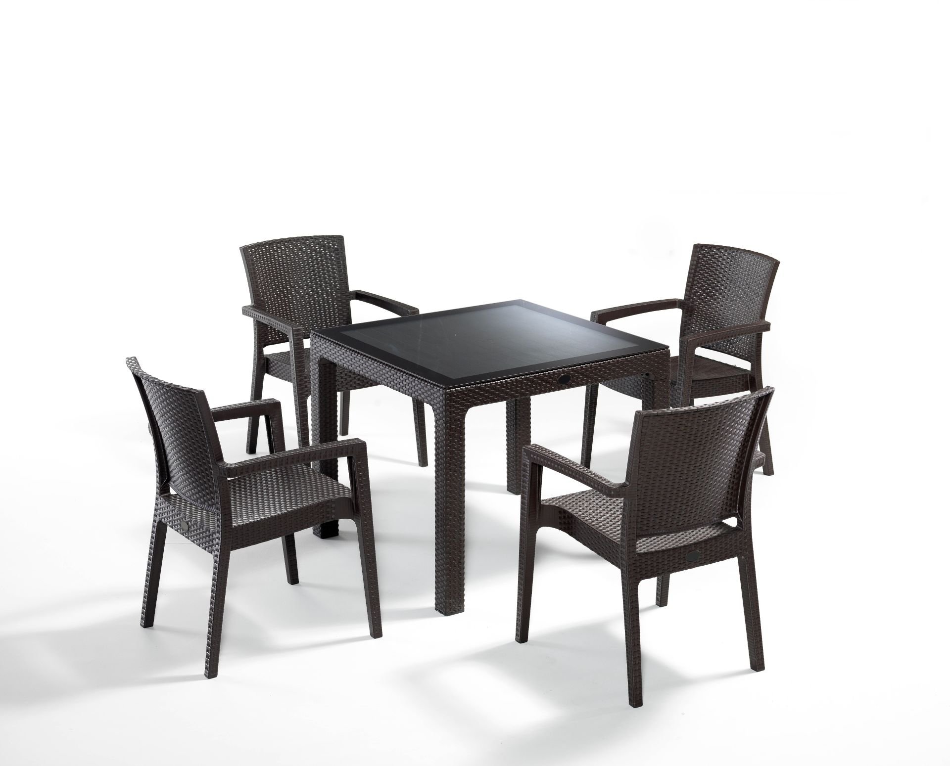 Kahverengi Rattan Dış Mekan Masa Sandalye Takımı - 4 Kişilik 90x90 cm Dikdörtgen Bahçe Seti Havuz Kenarı ve Teras Kullanımı için Şık ve Dayanıklı Çözüm