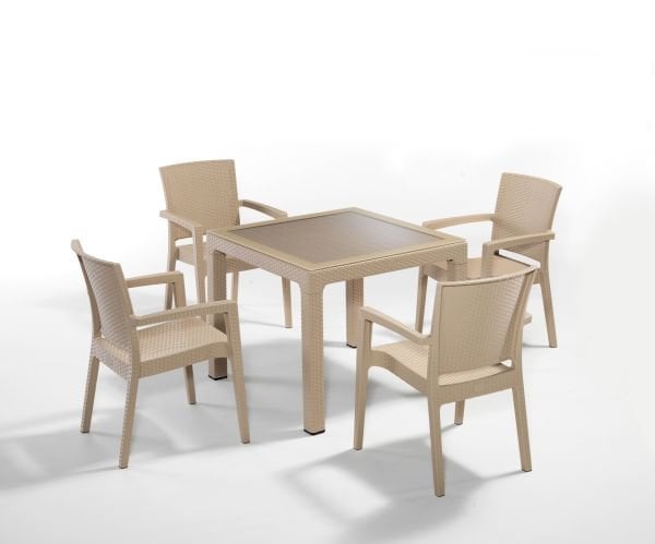 4 Kişilik Cappuccino Renk Rattan Bahçe Masa Sandalye Seti 90x90 cm Kare Masa ile Şık ve Dayanıklı Dış Mekan Takımı Teras Balkon Kafe Otel ve Restoran İçin İdeal Seçenek