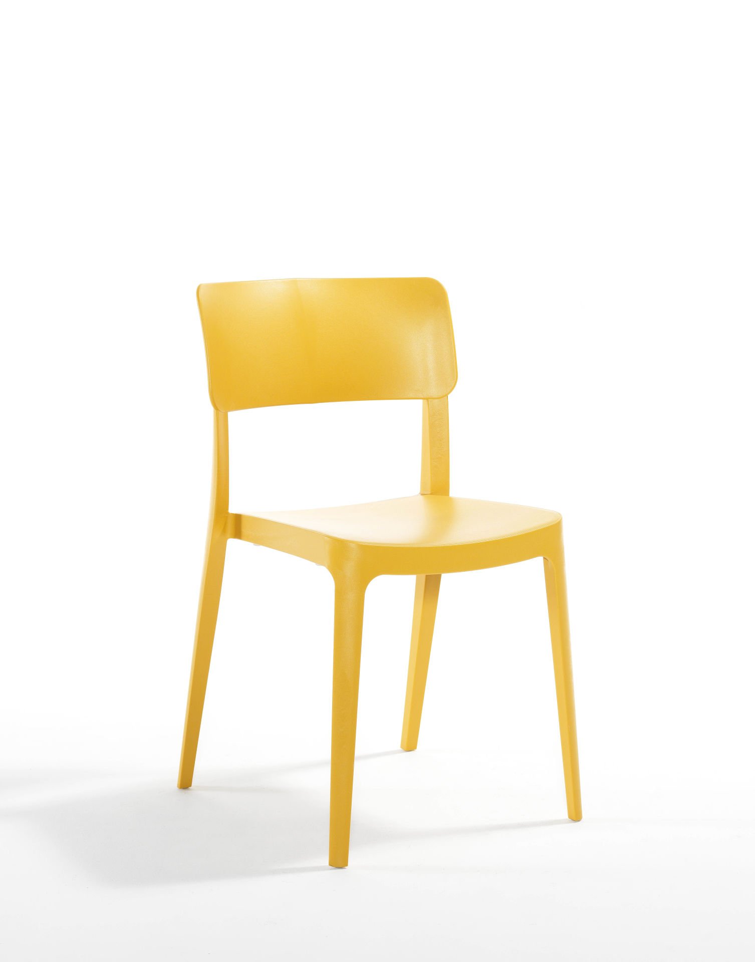 Hardal Renkli Dış Mekan Bahçe Sandalyesi Estetik ve Fonksiyonellik Bir Arada