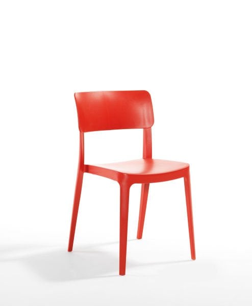 Çarpıcı Kırmızı Bahçe Sandalyesi: Mutfak ve Açık Alanlar İçin Şık Seçenek