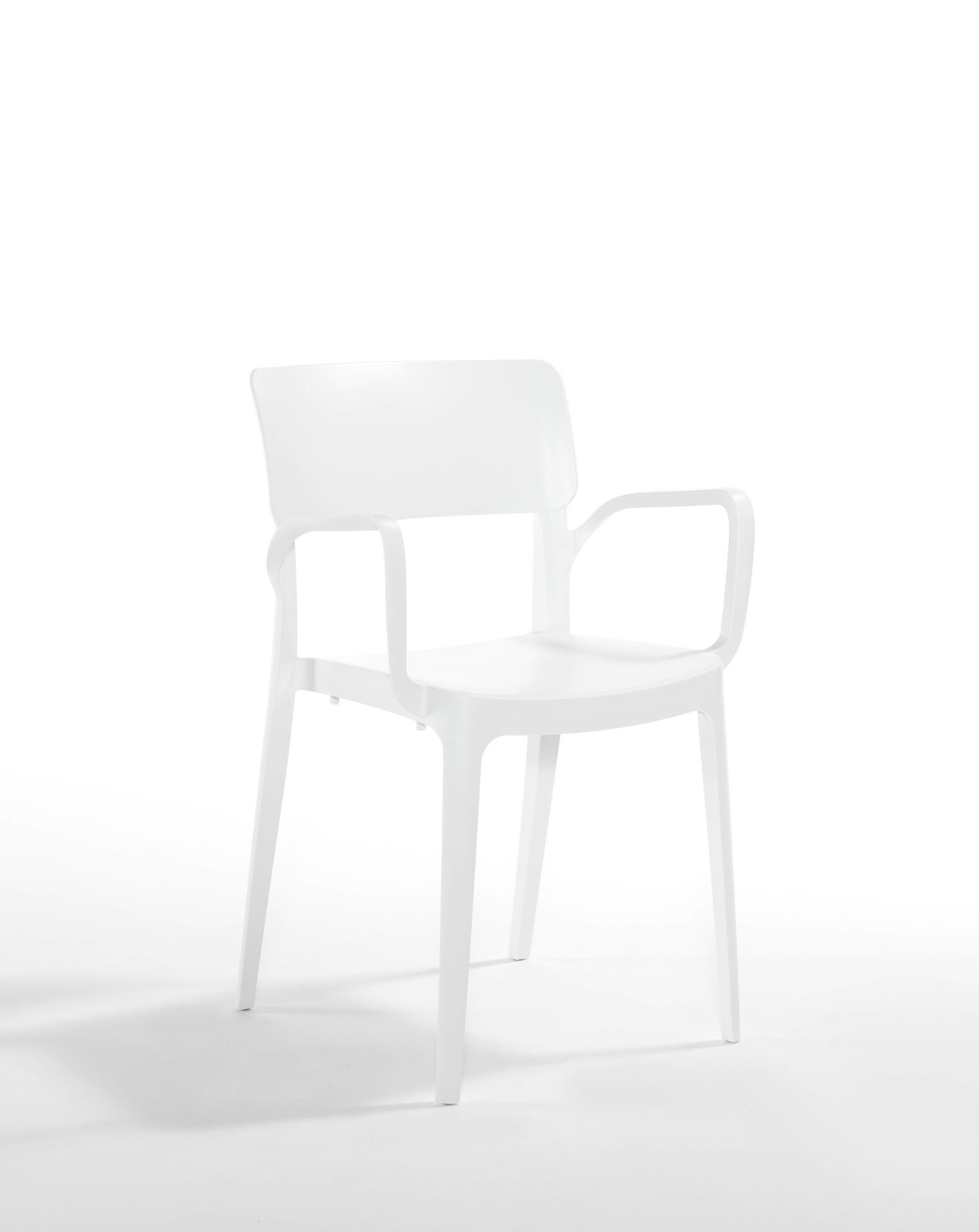 Beyaz Kollu Bahçe Sandalyesi Modelleri Mutfak Havuz Kenarı Teras ve Veranda İçin İdeal Seçenekler