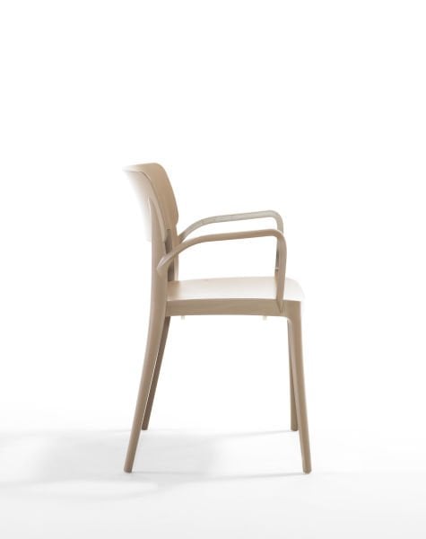 Kum Beji Renkli Dış Mekan Bahçe Masa Sandalye Takımı 80x80 cm Kare Tasarım ile Estetik Açık Alan Kullanımı