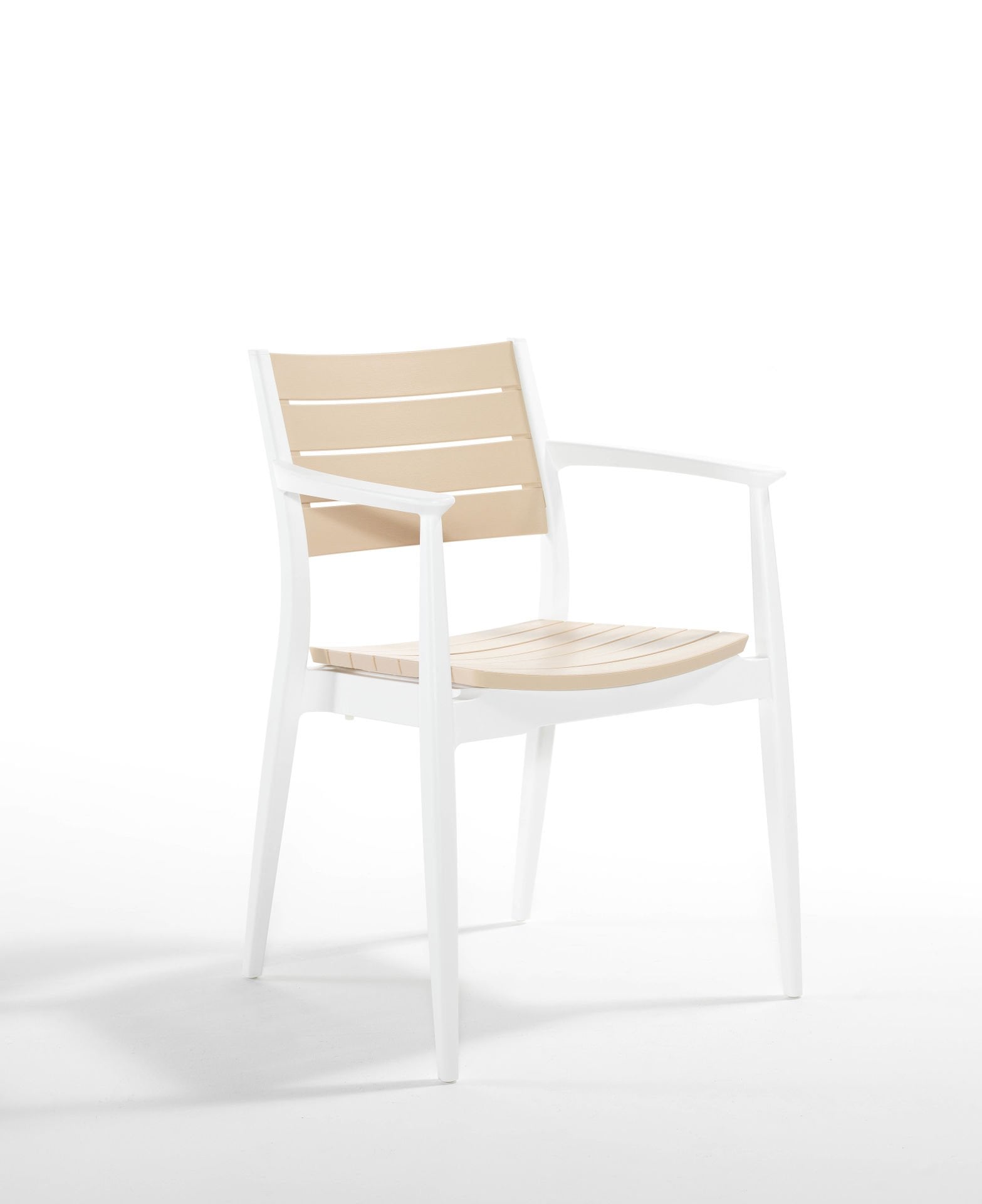 Hafif ve Şık Beyaz Fildişi Bahçe Sandalyesi Pratik ve İstiflenebilir Dış Mekan Mobilyası