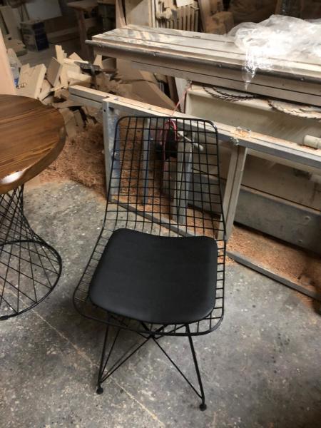 2 Kişilik Yuvarlak Kütük Masa Tel Sandalye Takımı
