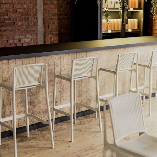 Beyaz İç Ve Dış Bahçe Bar Sandalyesi 65.cm  Ölçüsü