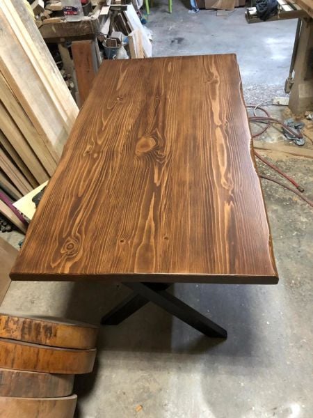 Doğal Ahşap Kütük Masa Ceviz Rengi ve Mat Siyah Ayaklar 75X130.cm