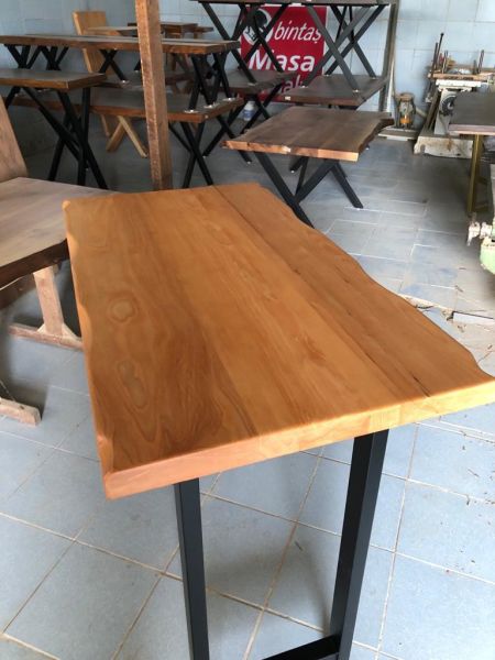 Doğal Göknar Ağacı Üst Tabla Naturel Kayın Rengi Mat Siyah Boyalı Kayın Ağacı Ayaklarla Kütük Bar Masası 110x60x105 cm