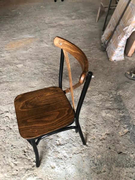 Siyah Metal Ve Ceviz Ahşap Tonet Sandalye Fiyatları