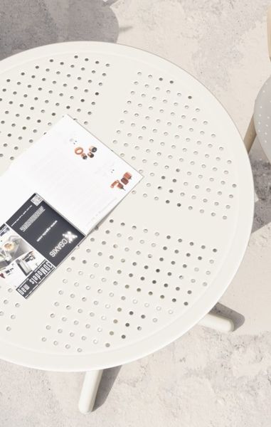 Beyaz Kırmızı 2 Kişilik Bahçe Masa Sandalye Takımı 60 cm