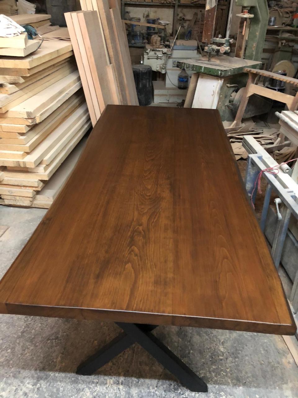 Ceviz Renk Kütük Masa 180x90 Metal Ayaklı Doğal Kenar