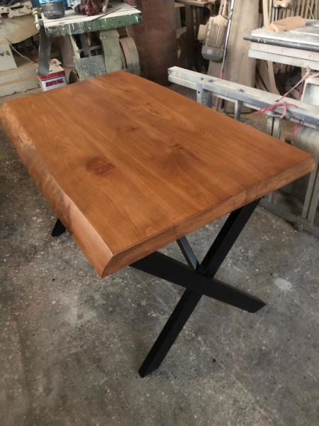 KÜTÜK MASA  GÜRGEN AĞACI 70X110.CM