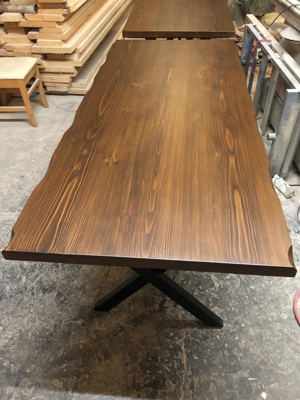 Rustik Doğal Ağaç Kütük Masa  Ceviz Rengi Üst Tabla ve Mat Siyah Çapraz Ayaklar 80x160.cm