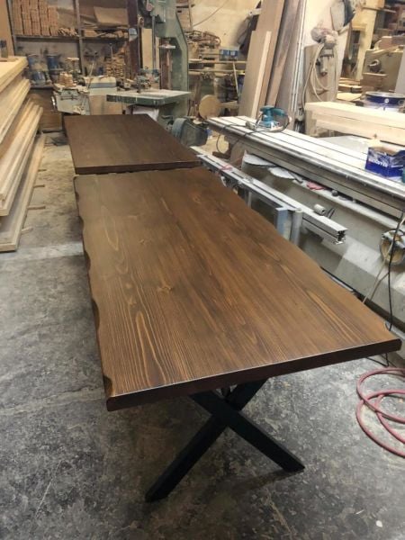 Rustik Doğal Ağaç Kütük Masa  Ceviz Rengi Üst Tabla ve Mat Siyah Çapraz Ayaklar 80x160.cm