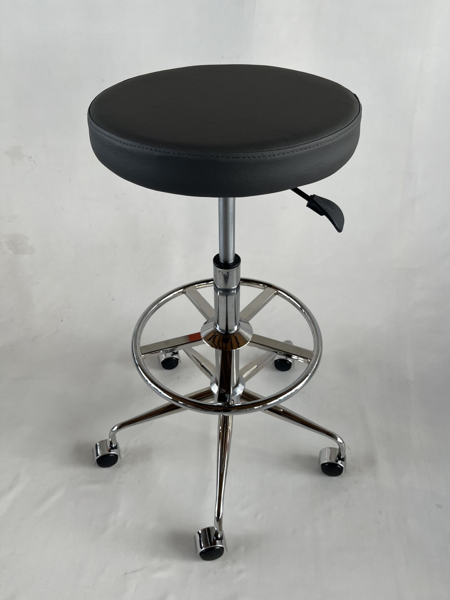 Antrasit Deri Amortisörlü Tekerlekli Yüksek Tabure