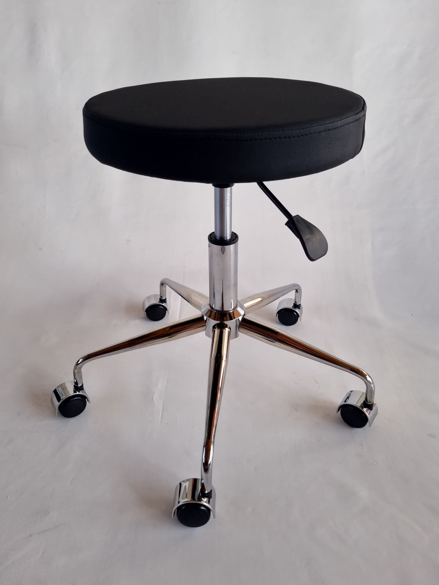 Pulsar Siyah Deri Amortisörlü Tekerlekli Tabure