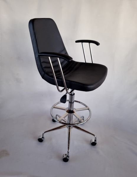 Parker Siyah Deri Tekerlekli Kollu Yüksek Bar Sandalyesi