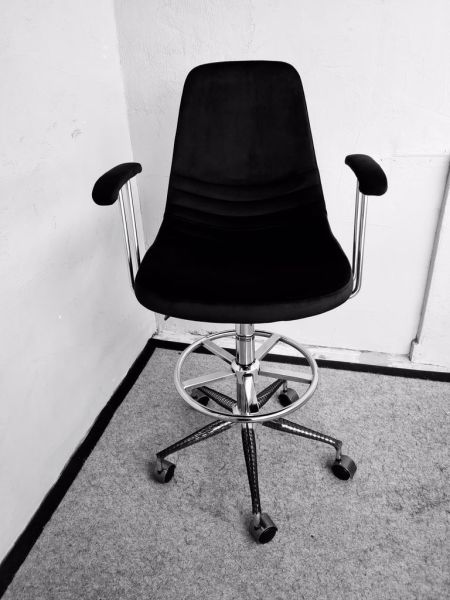 Rose Siyah Kumaş Tekerlekli Yüksek Bar Boy Modelist Sandalyesi