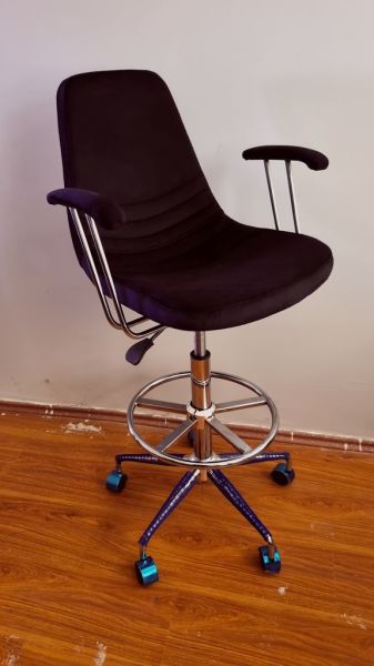 Rose Siyah Kumaş Tekerlekli Rahat Kollu Yüksek Bar Sandalye Modelleri