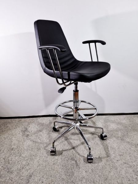 Siyah Deri Rahat Kollu Bar Sandalye Modelleri