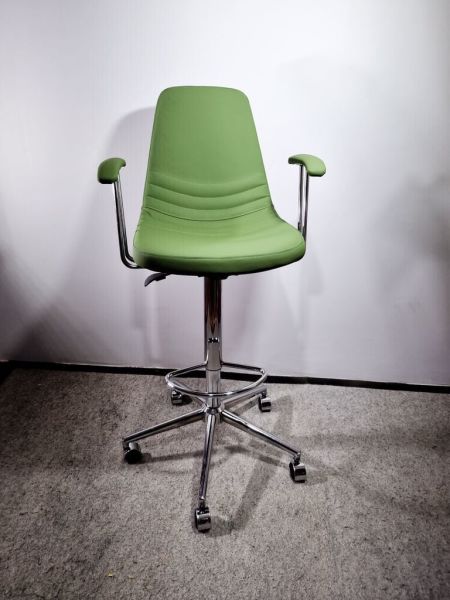 Metal Krom Tekerlekli Yeşil Deri Rahat Kollu Bar Sandalye Modelleri