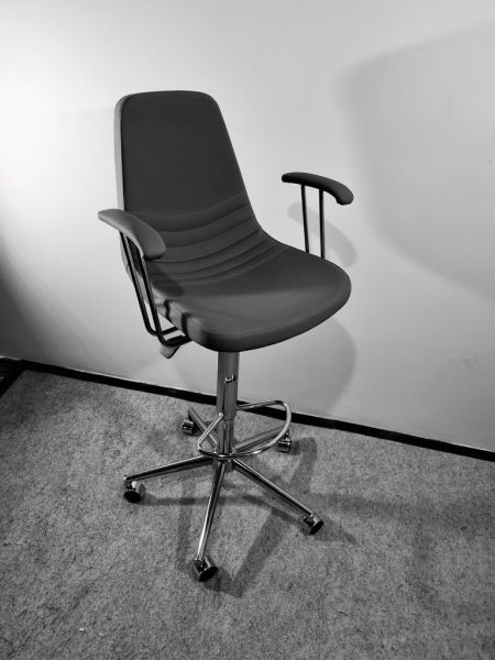 Tekerlekli Gri Deri Rahat Kollu Bar Sandalye Modelleri