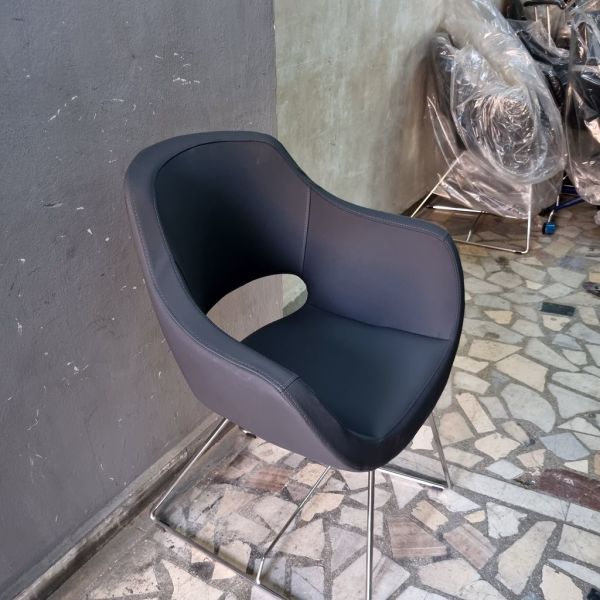 Viva Antrasit Gri Deri Ofis Bekleme Koltuğu