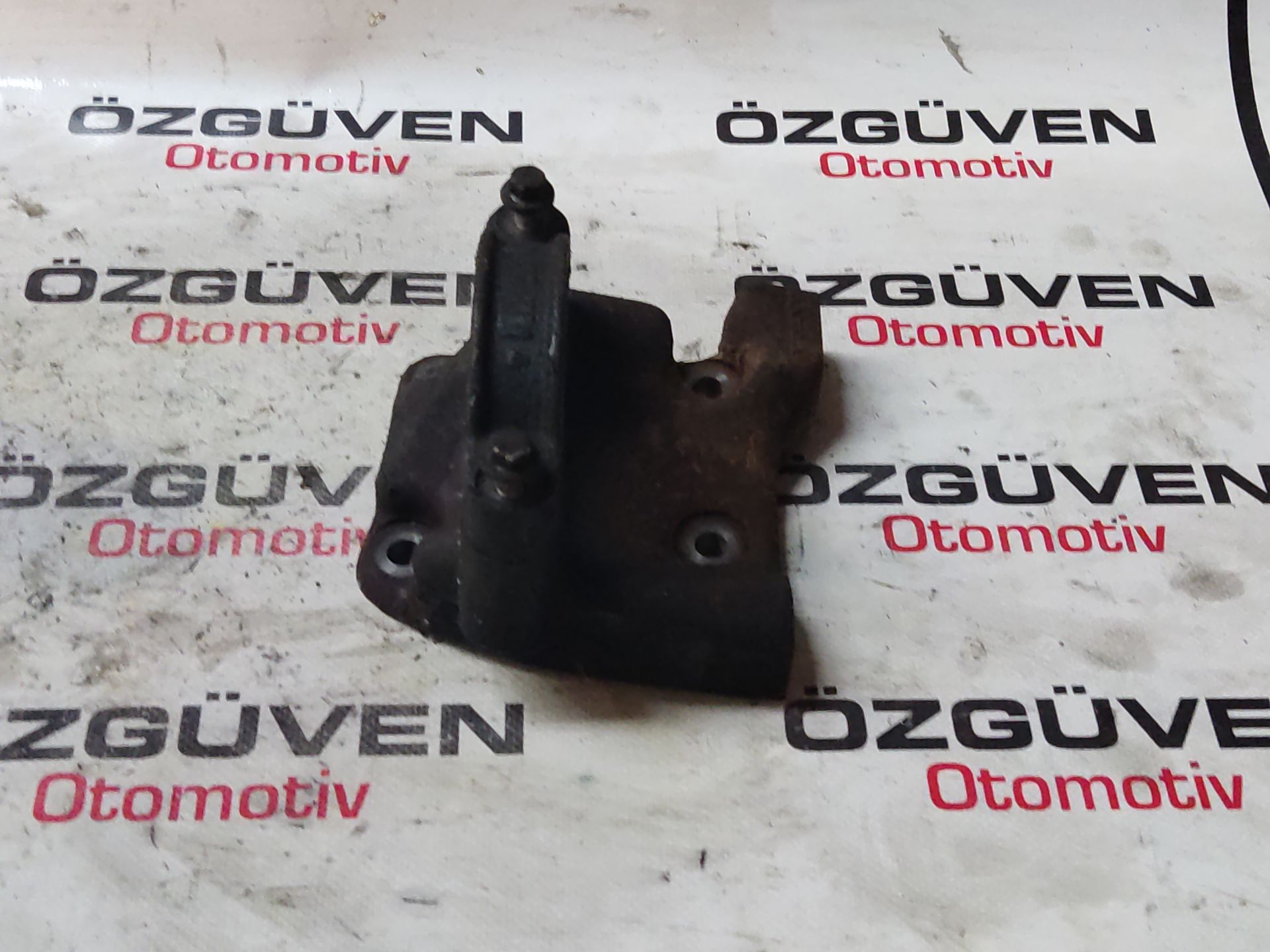 Volvo S80 2.4 D5 Akis askı bağlantısı