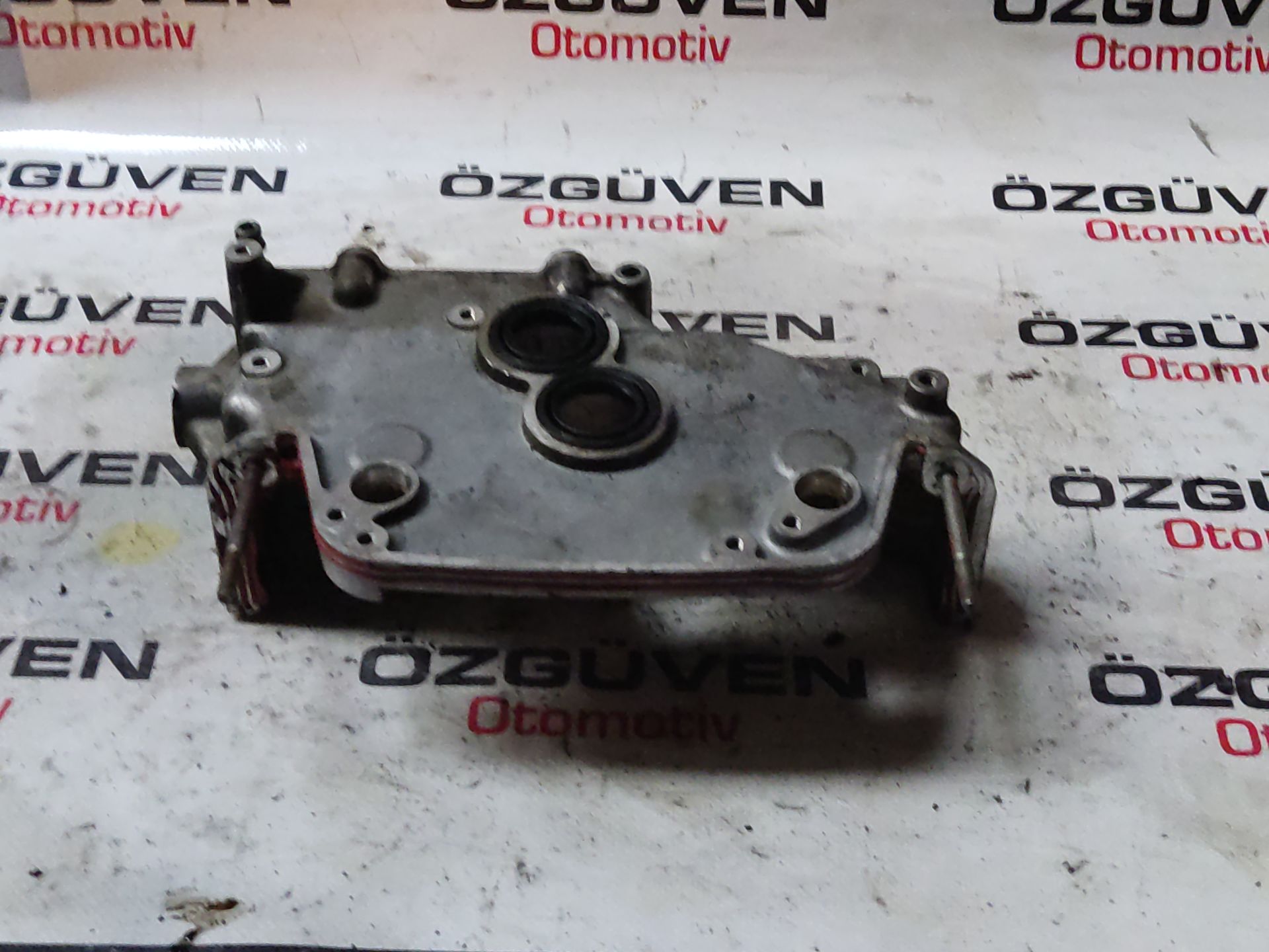 Volkswagen Tuareg 3.2 Arka zincir kapağı