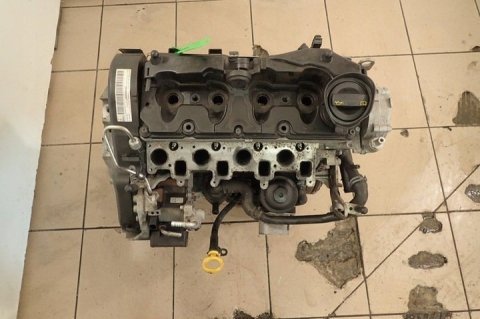 Volkswagen Passat 1.6 Tdi 105Hp Cay Komple Motor