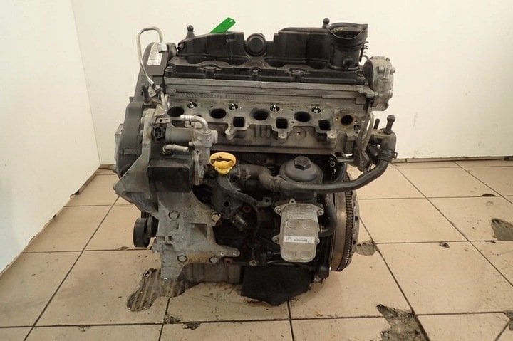 Volkswagen Passat 1.6 Tdi 105Hp Cay Komple Motor