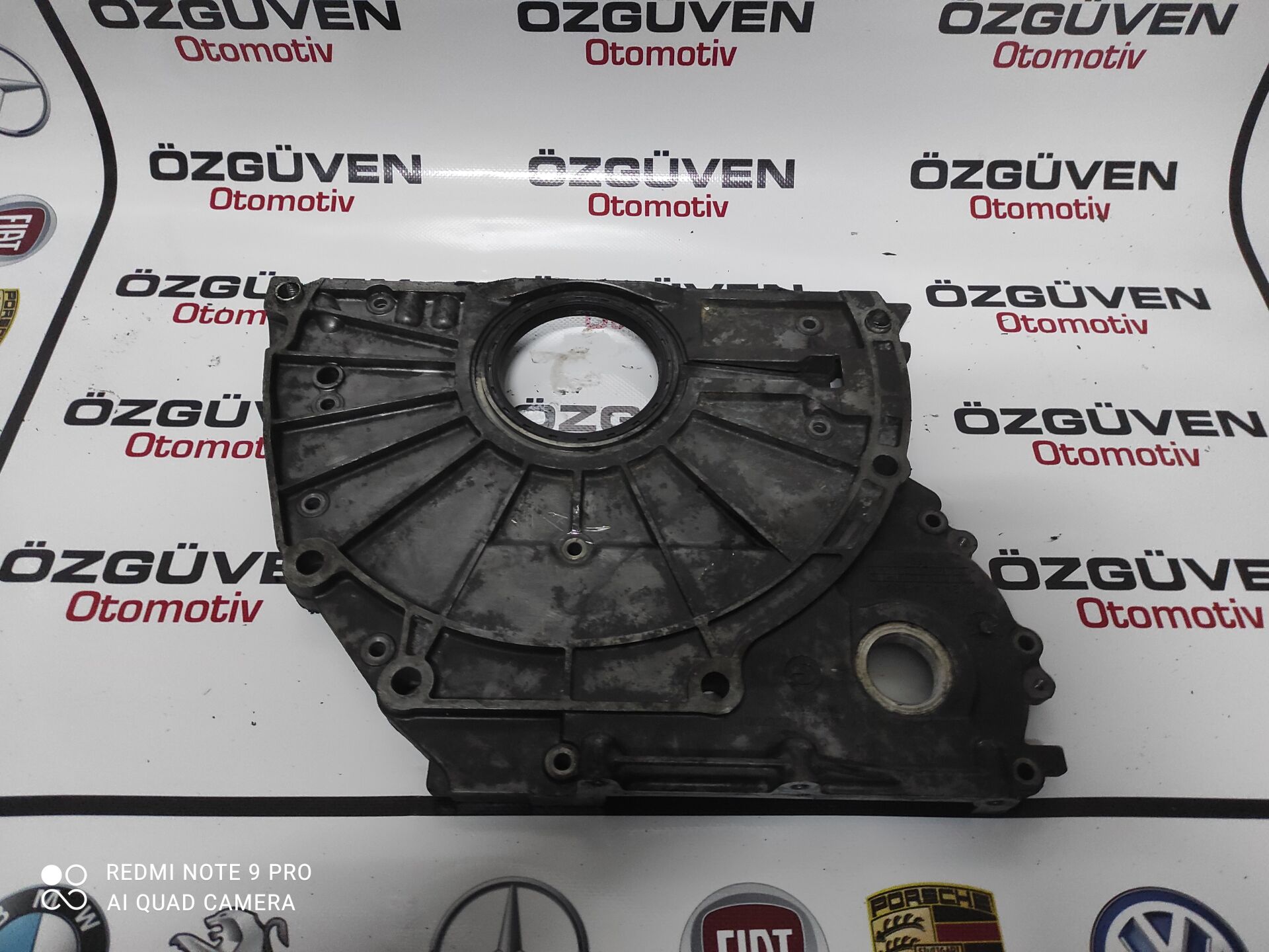 Bmw F10 520d Motor Arka Zincir Kapağı