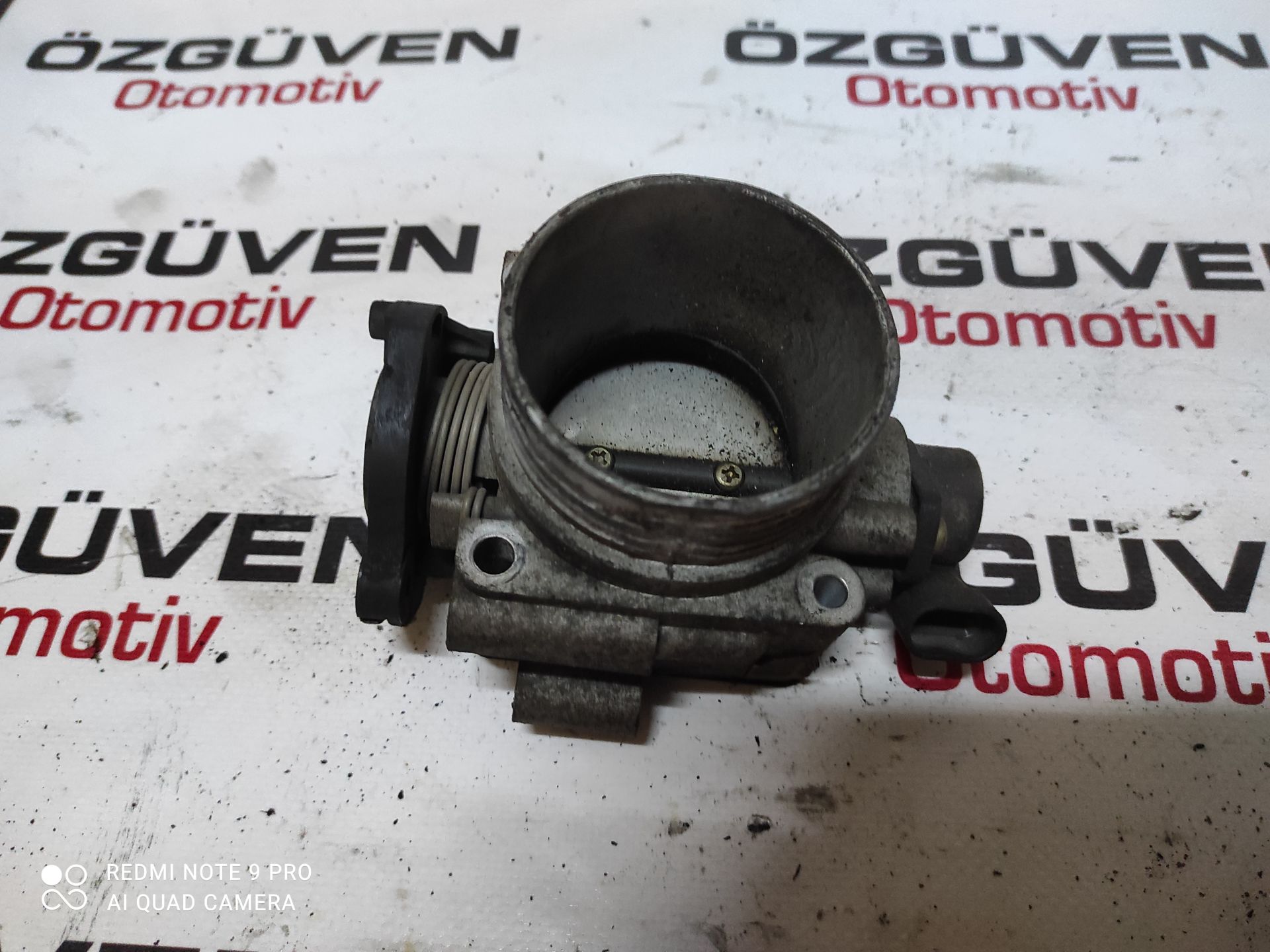 Volvo S40 2.0 Gaz Kelebeği