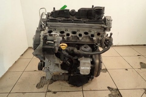 Volkswagen Passat 1.6 Tdi 105Hp Cay Sandık Motor