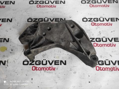 Volkswagen Passat 2.0 Tfsi Motor Kulak Braketi