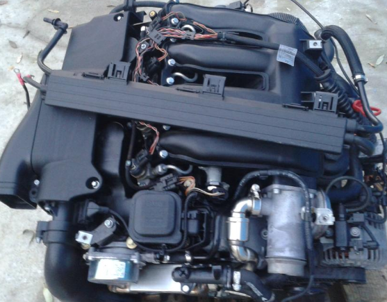 Bmw E91 318d M47n2 Motor